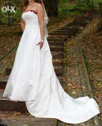 Wyjątkowa suknia ślubna(38-40)z odczepianym trenem i bordowymi dodatka
