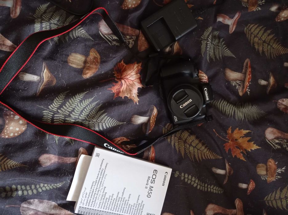 Canon EOS M50 Mark II + obiektyw 15–45mm + karta pamięci