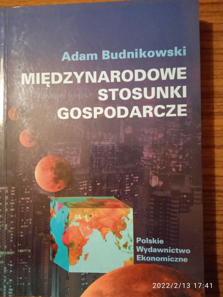 Międzynarodowe stosunki gospodarczą Adam Budnikowski
