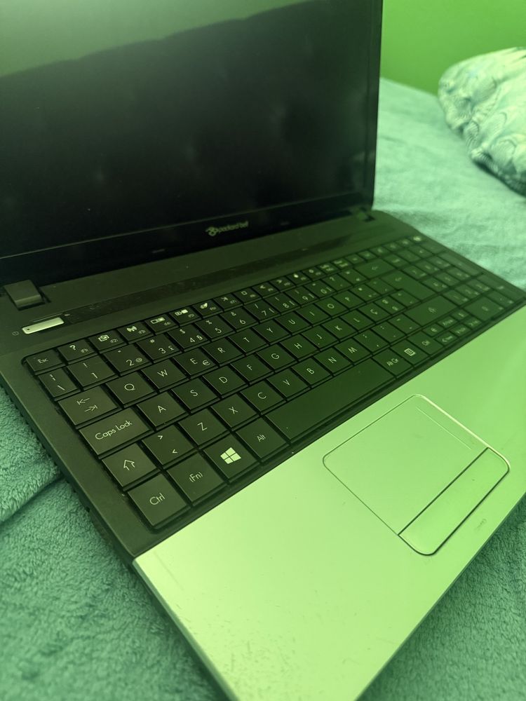 PackardBell EasyNote TE11HC a funcionar