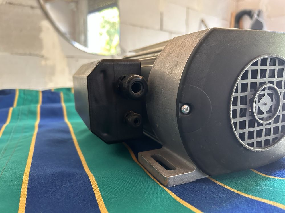 Silnik elektryczny stołowy przecinarki EBF 80L 2-F/002-14TK/62