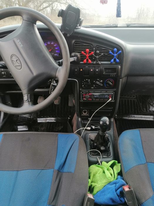 Хундай елантра 1995 року j1