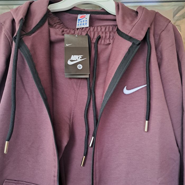 Komplet dresowy Nike,Nowy