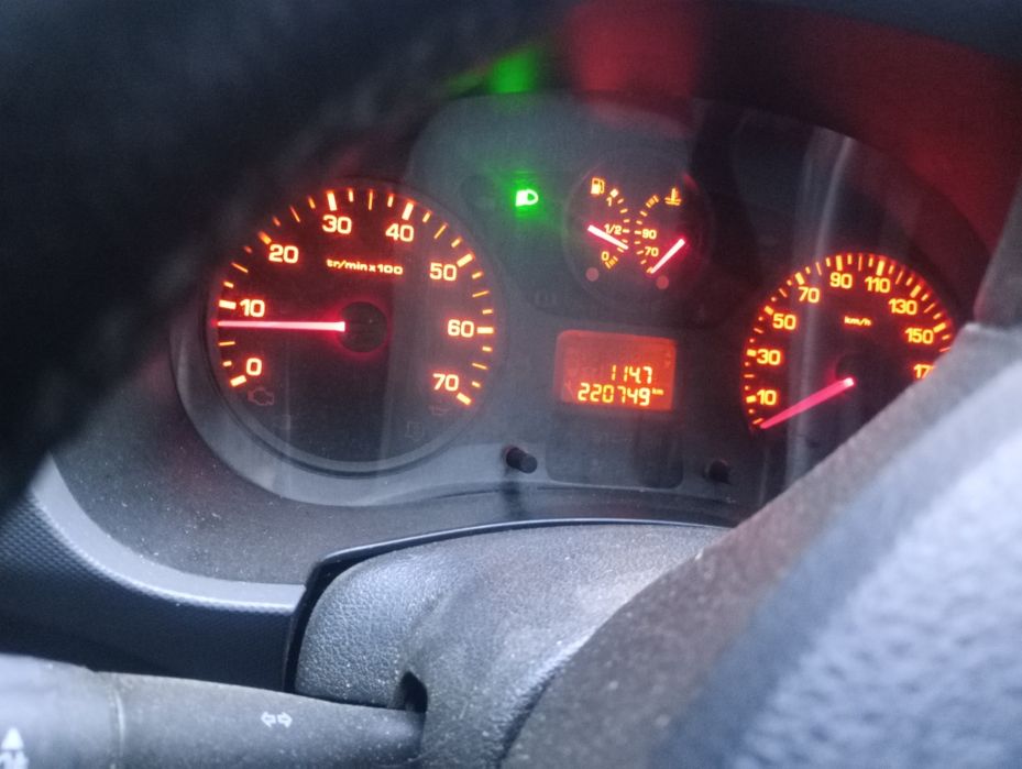 Sprzedam Peugeota partnera rok 2010 3 os.