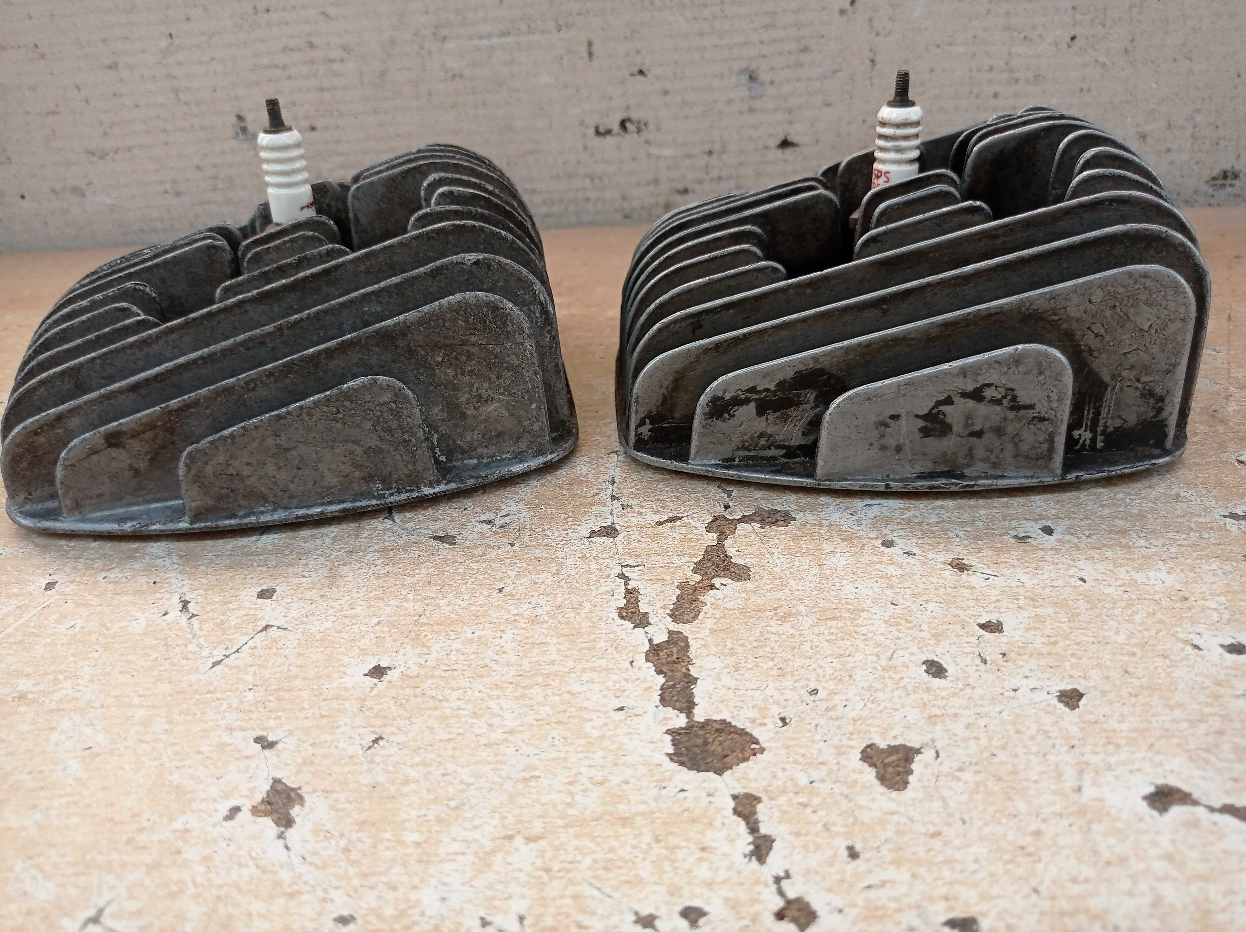WSK - głowice cylindra - 2 sztuki