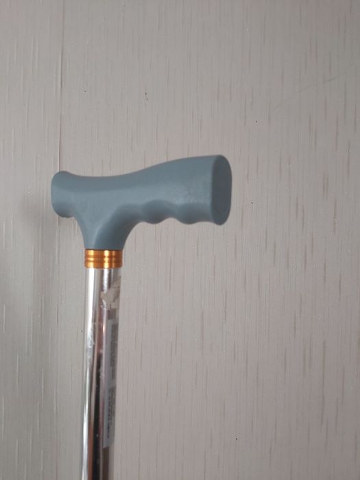 Трость четырёхопорная телскопическая