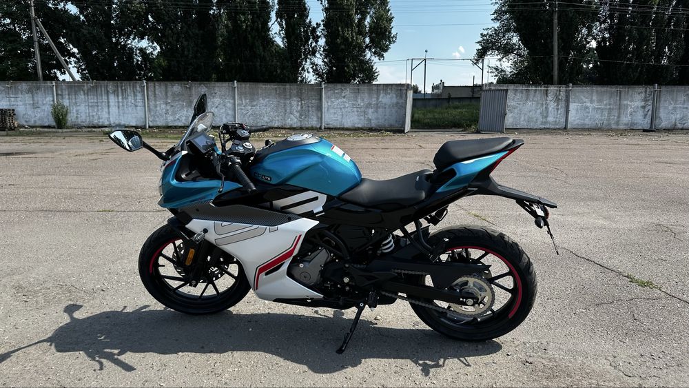 Мотоцикл CFMOTO 250SR LITE на Інжекторі