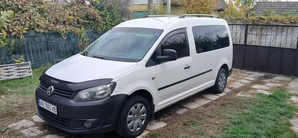 Продам Фольцваген кадди maxy 6+1 мест