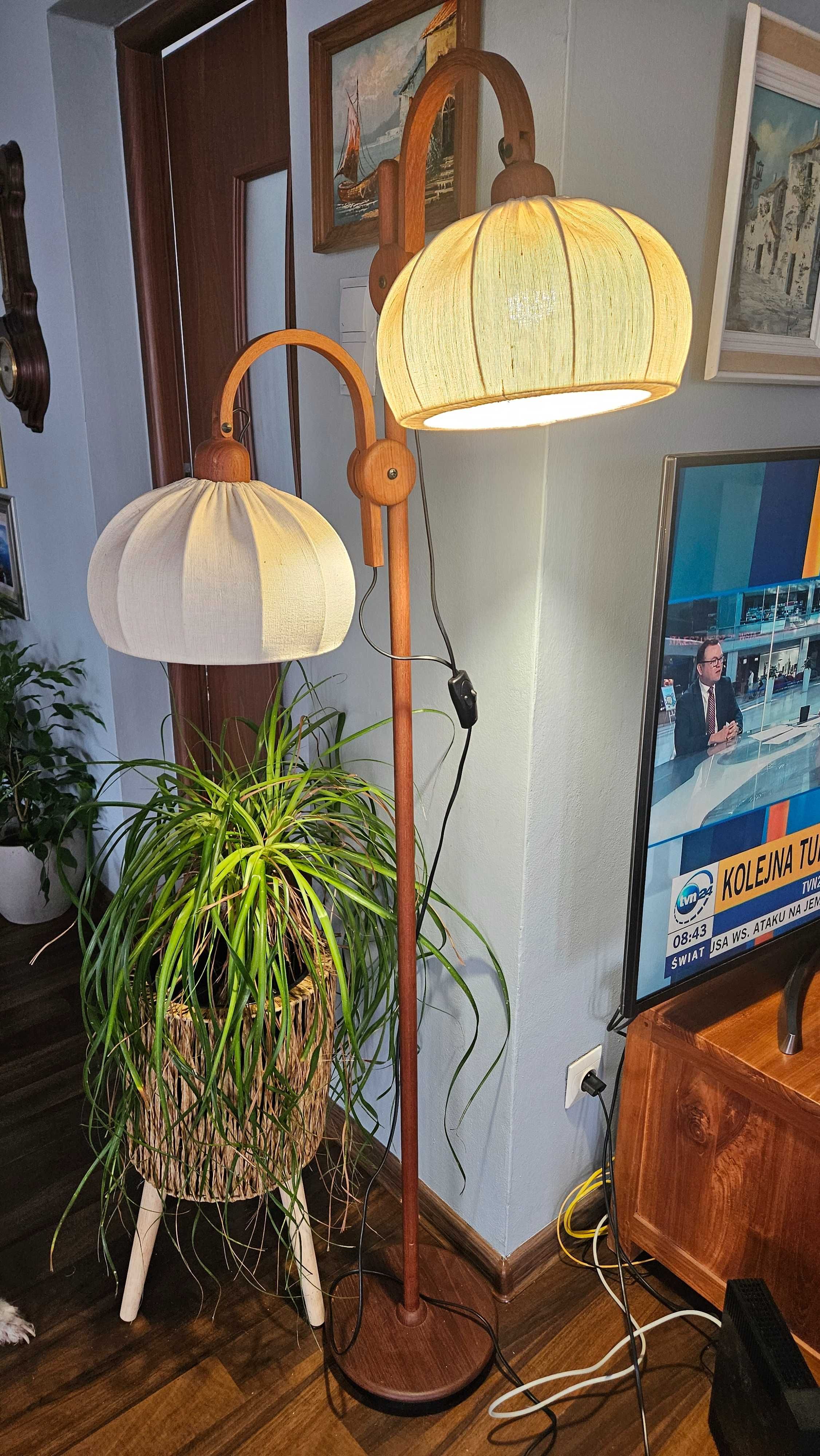 Lampa duńska stojąca z lat 60tych drewniana vintage art deco