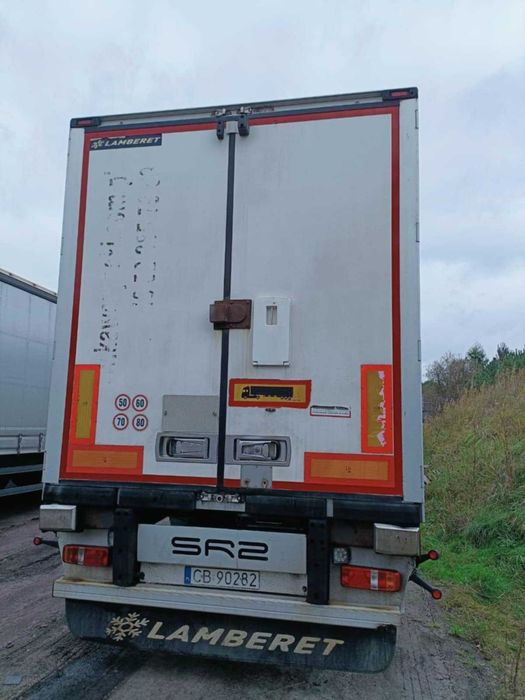 Lamberet CARRIER vector 1350 PODNOSZONA OŚ