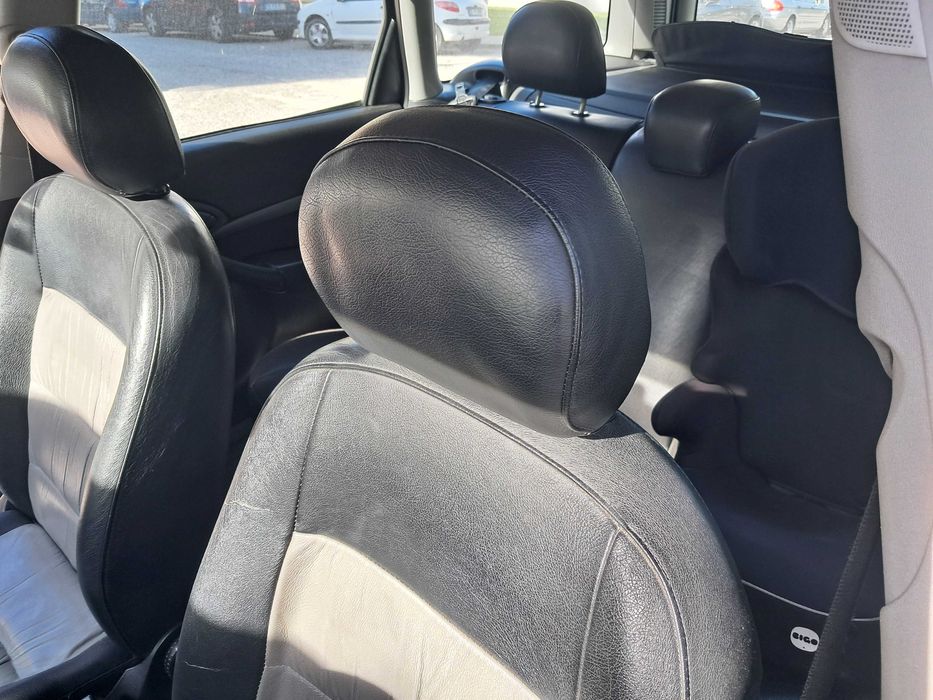 Ford Focus 2003 em Bom Estado