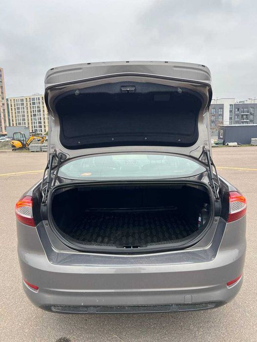 Продам Ford Mondeo 2012 1.6 бензин,механіка офіційний 155 тис пробіг