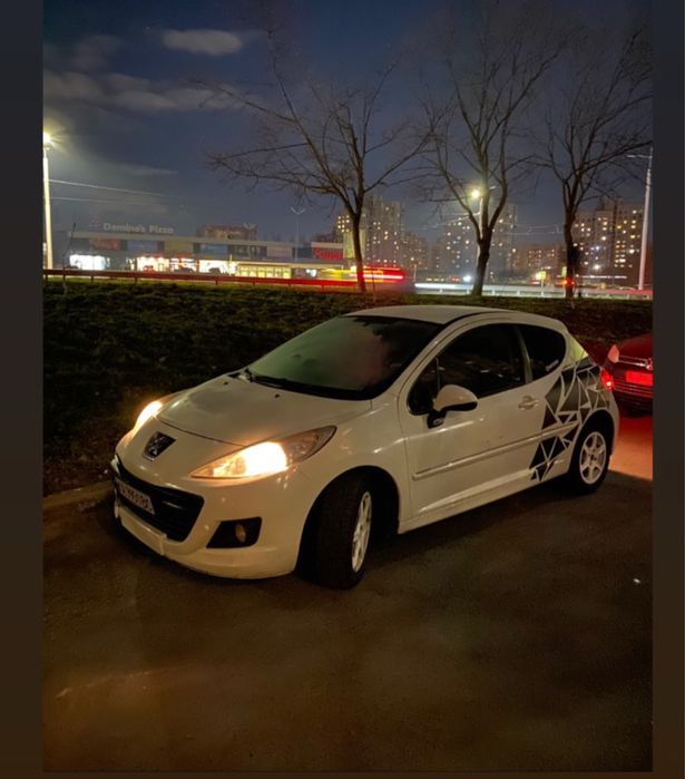 peugeot 207 (1.4 бензин 2012 рік)