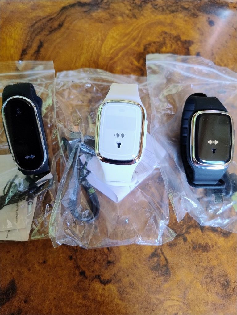 Opaska przeciwko komarom ultradźwiękowa z zegarkiem ład..USB.