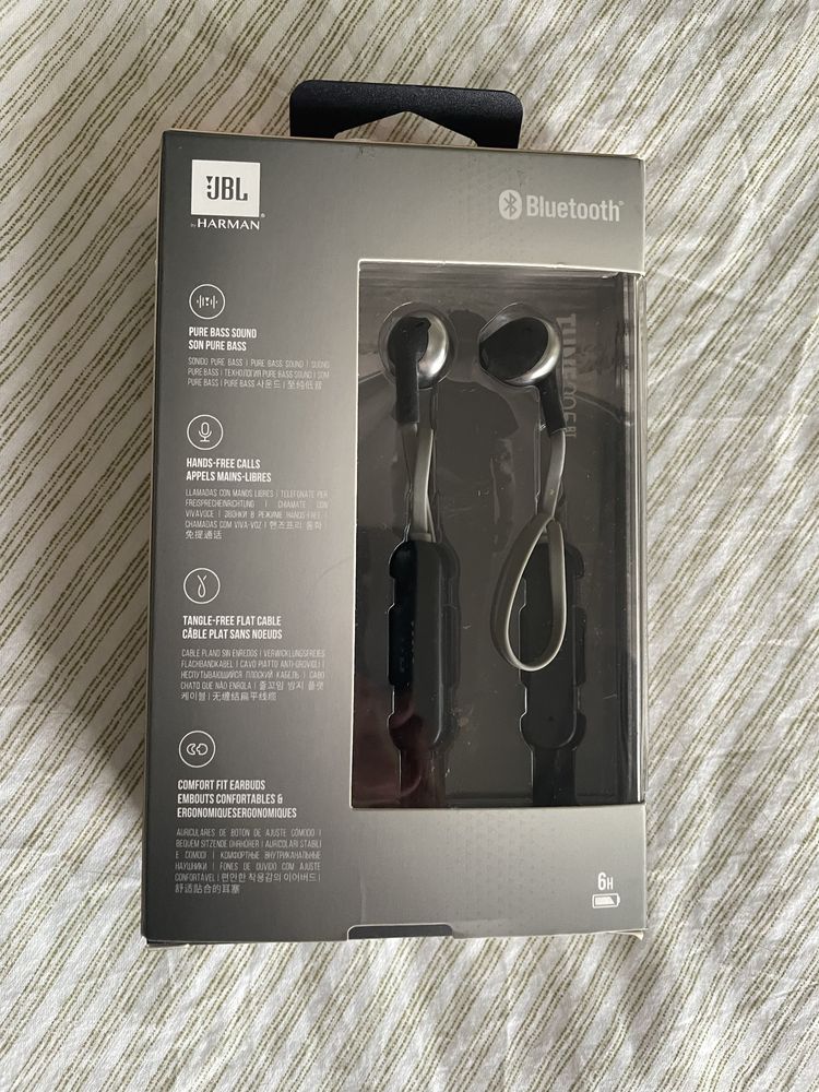 Fones Bluetooth JBL Tune 205 sem fios(com caixa original)