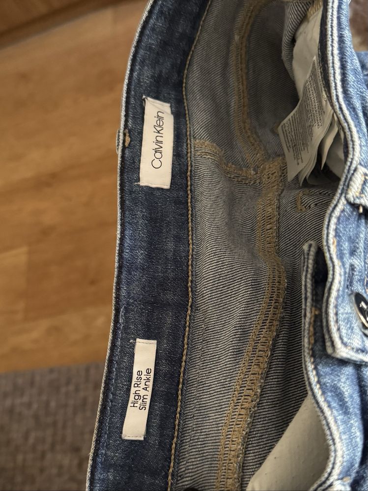Джинси Calvin Klein