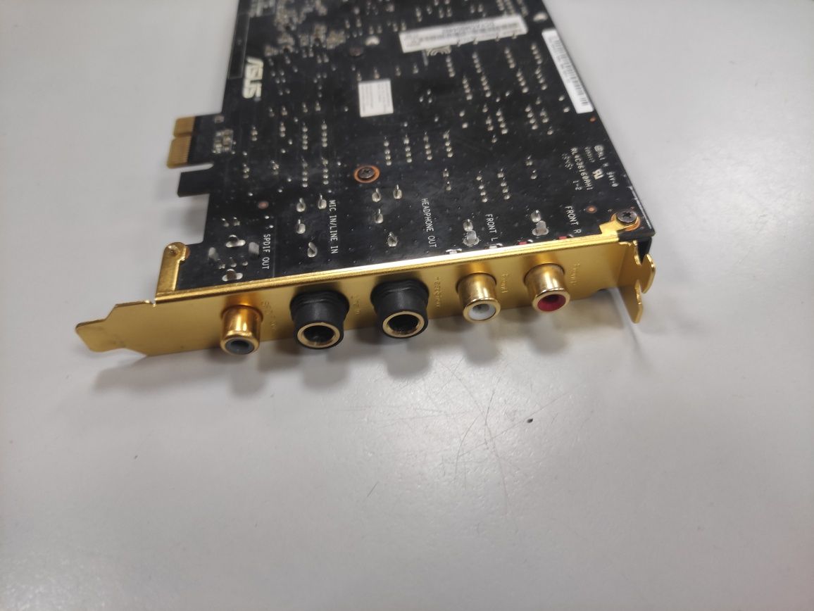 Asus essence STX звуковая  PCie