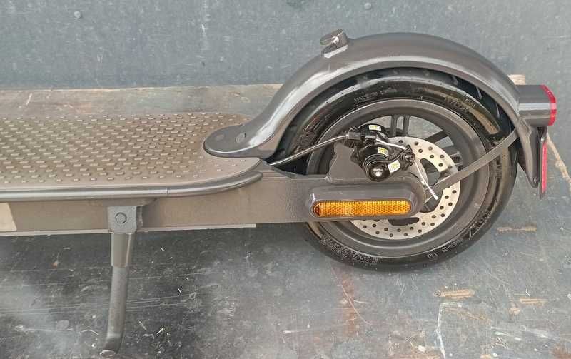 Hulajnoga Xiaomi Mi Electric Scooter M365