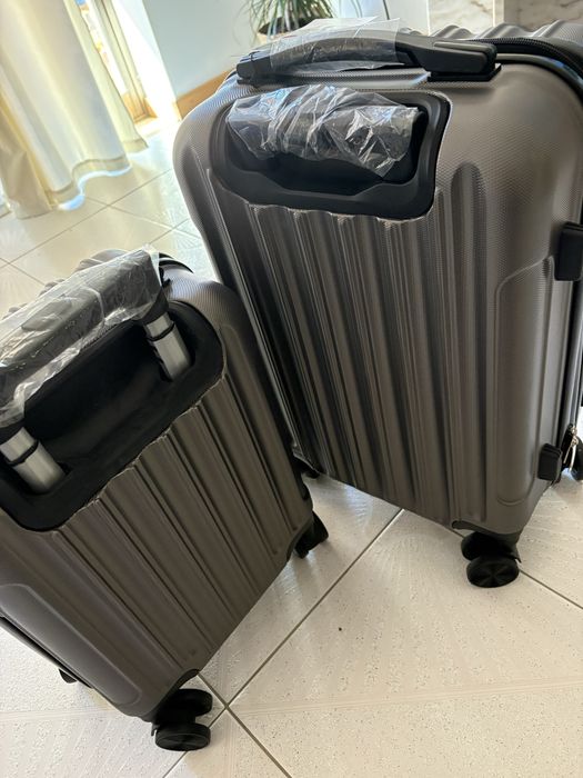 2 Mala viagem novas, nunca usadas.