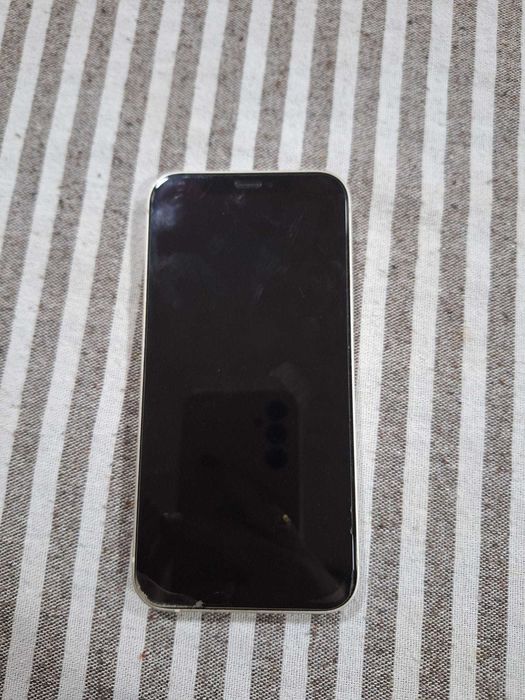 iPhone 12 64GB Usado