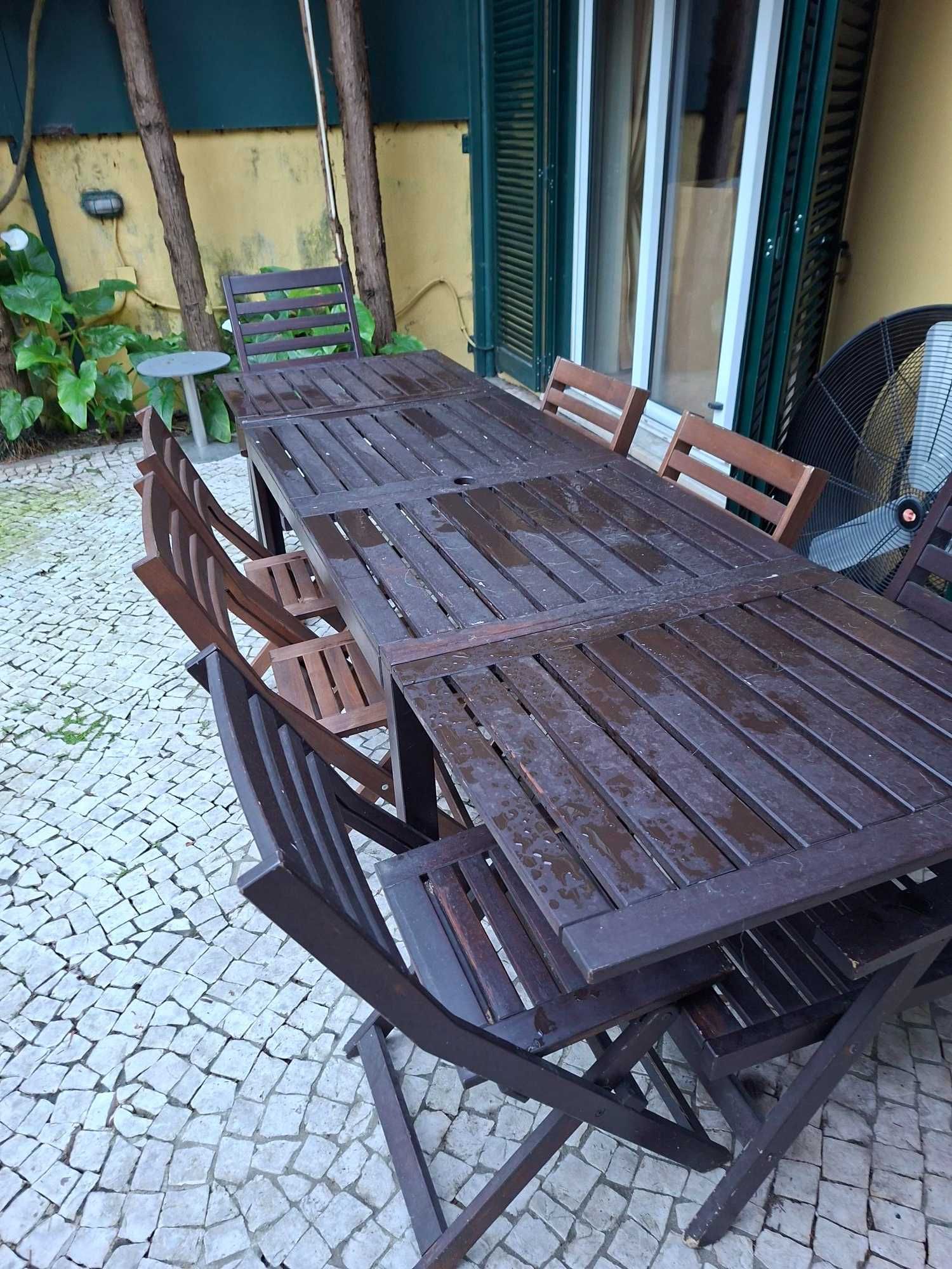 1 Mesa e 06 Cadeiras almofadas em ripas madeira Ikea, usadas c