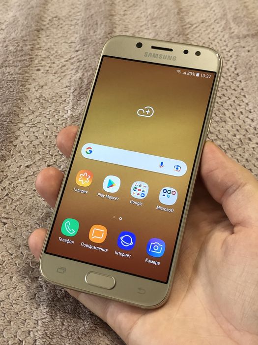 Телефон Samsung Galaxy J5 (J530f) 2/16gb