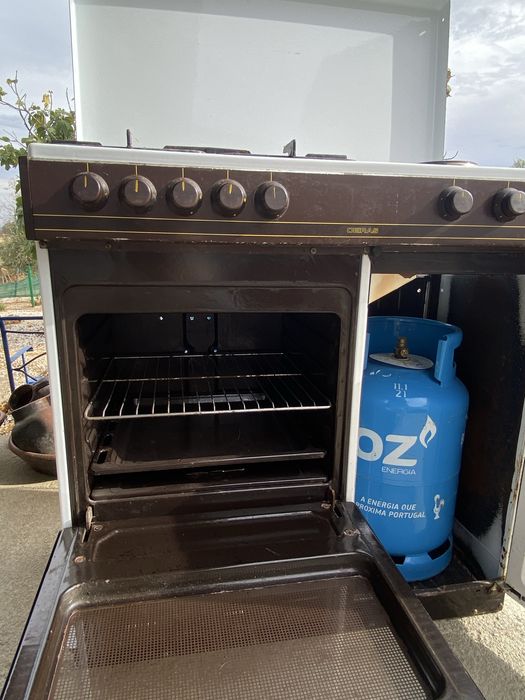 Fogao a gás em bom estado