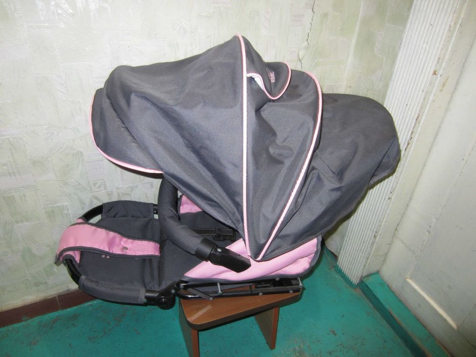 дитяча коляска гарна