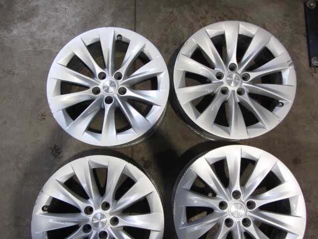 Felgi aluminiowe tesla 5x120 et40 8x19j