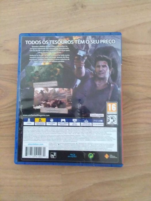 PlayStation 4 500gb + Uncharted 4 Thief´s End