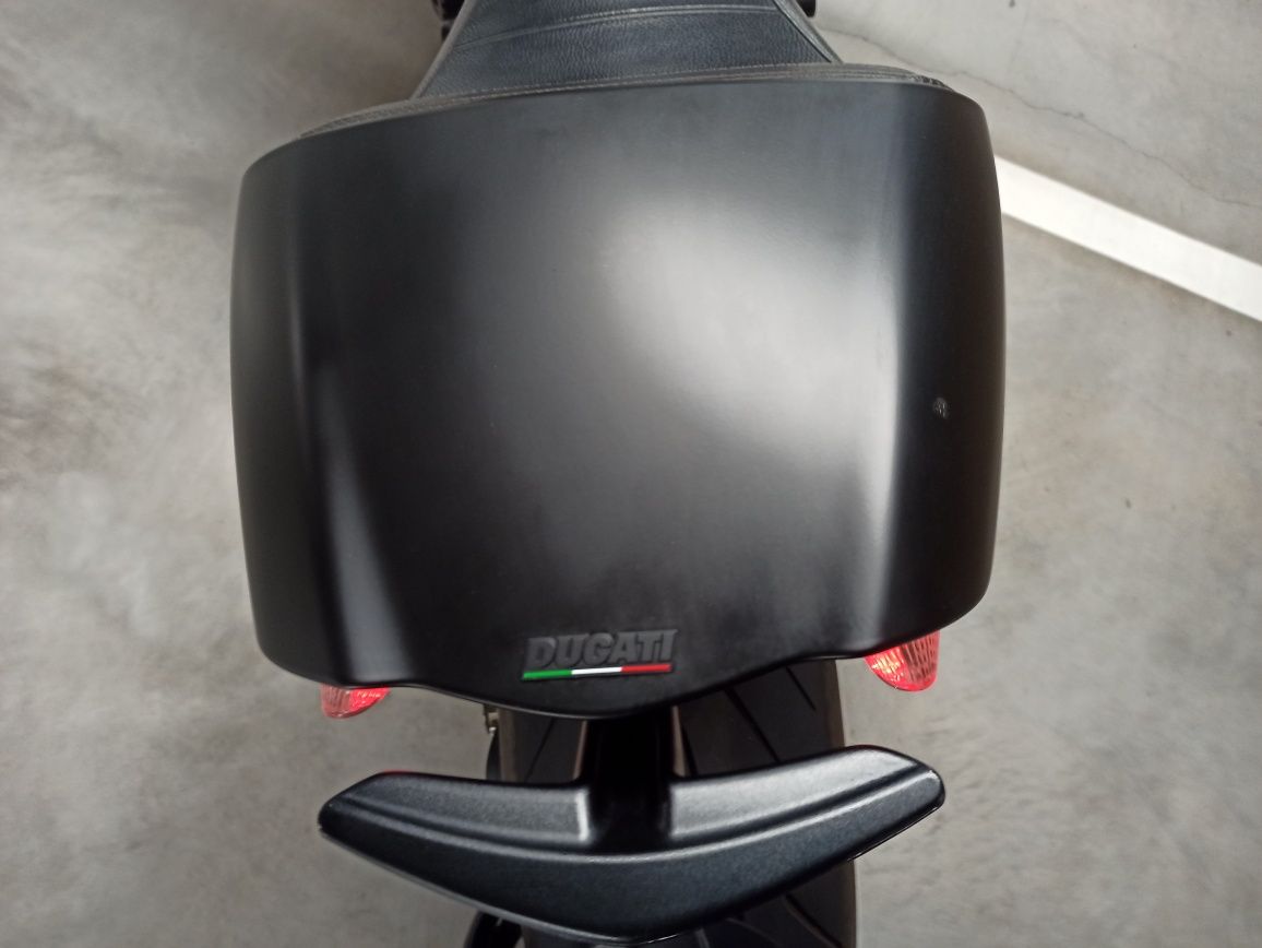 Ducati Diavel 1200 Carbon