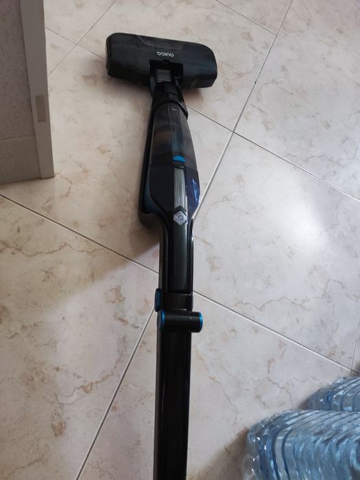 Aspirador vertical dobrável