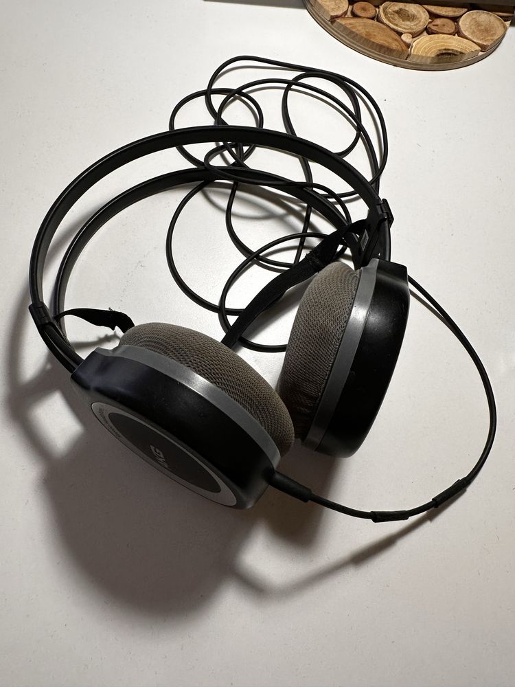 Sluchawki AKG K512