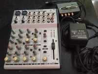 Mesa de mistura com interface USB