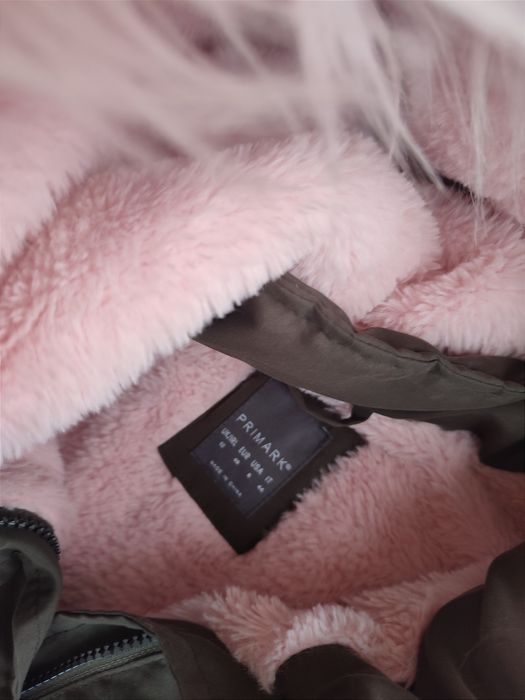 Casaco de senhora com capuz