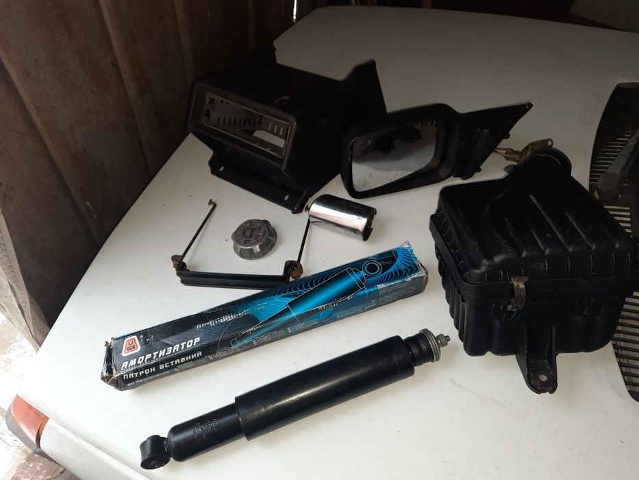 Продам амортизатор Деу Сенс.