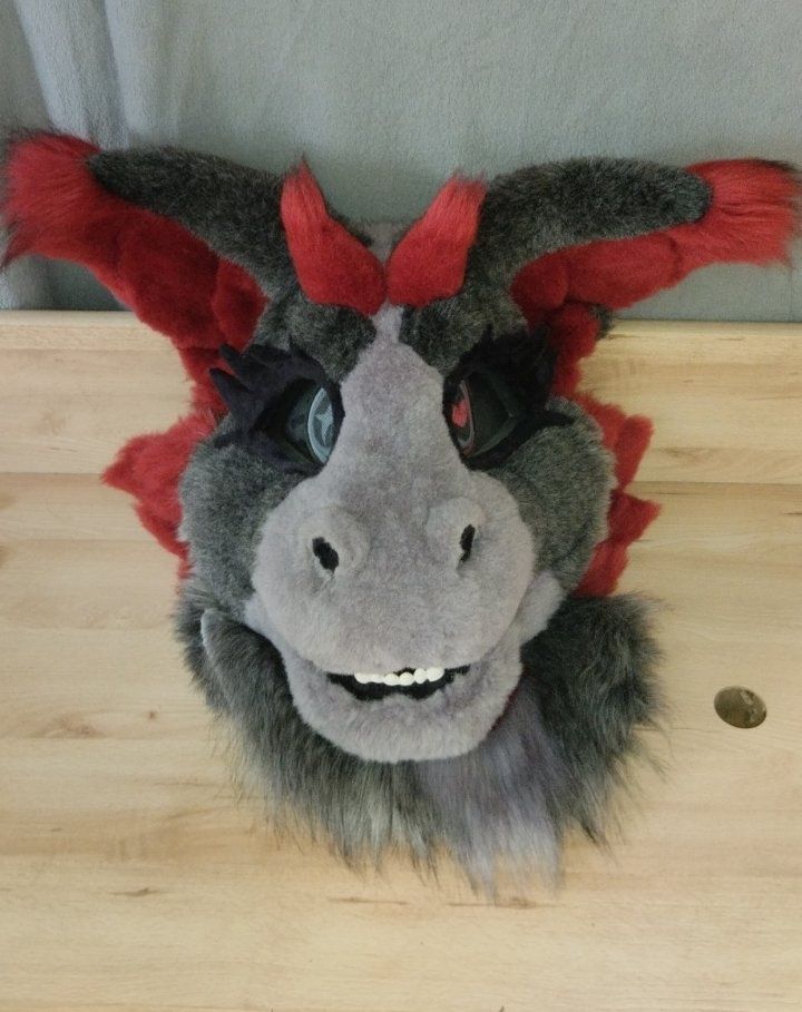 Fursuit smok - Avra