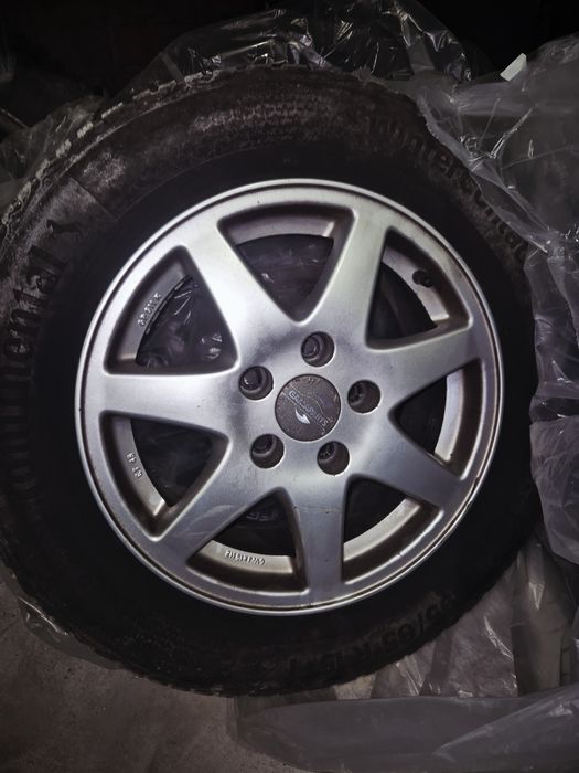Продам диски с зимней резиной R 15