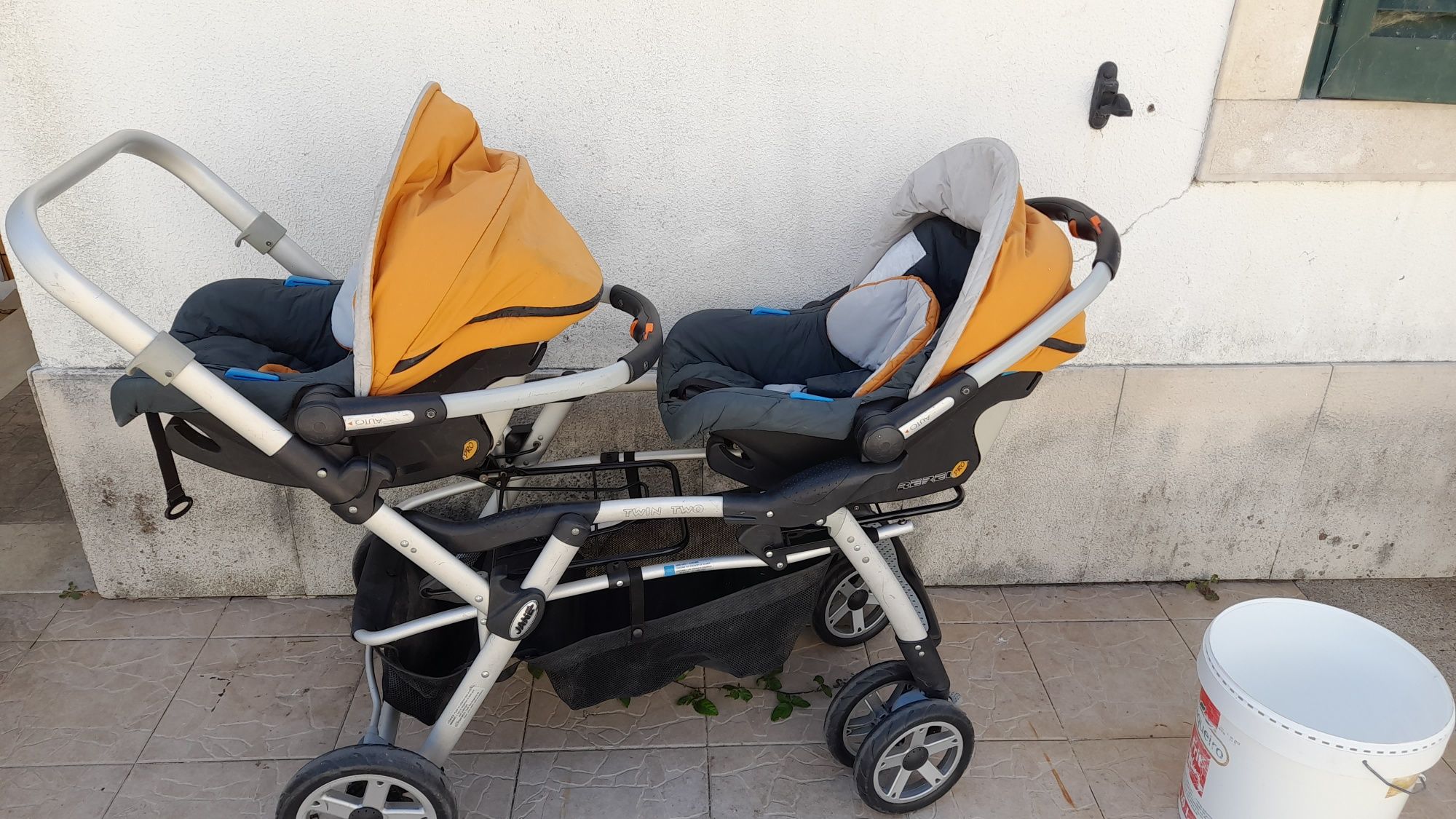 carrinho de bebés