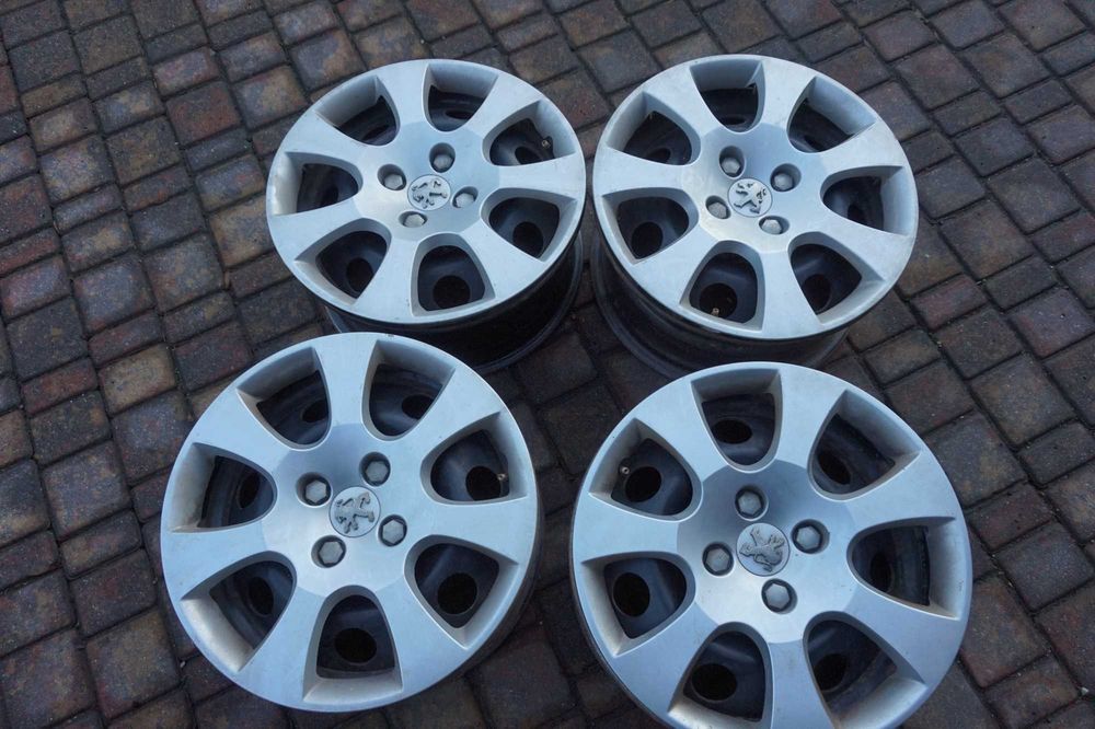 PEUGEOT 5008 , 3008 felgi stalowe 16' / 4x108 +kołpaki oryg.