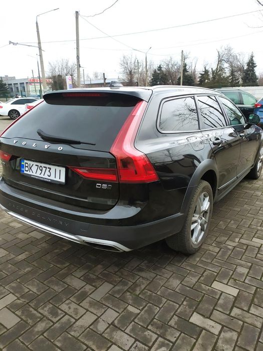 Volvo V90CC d5 235