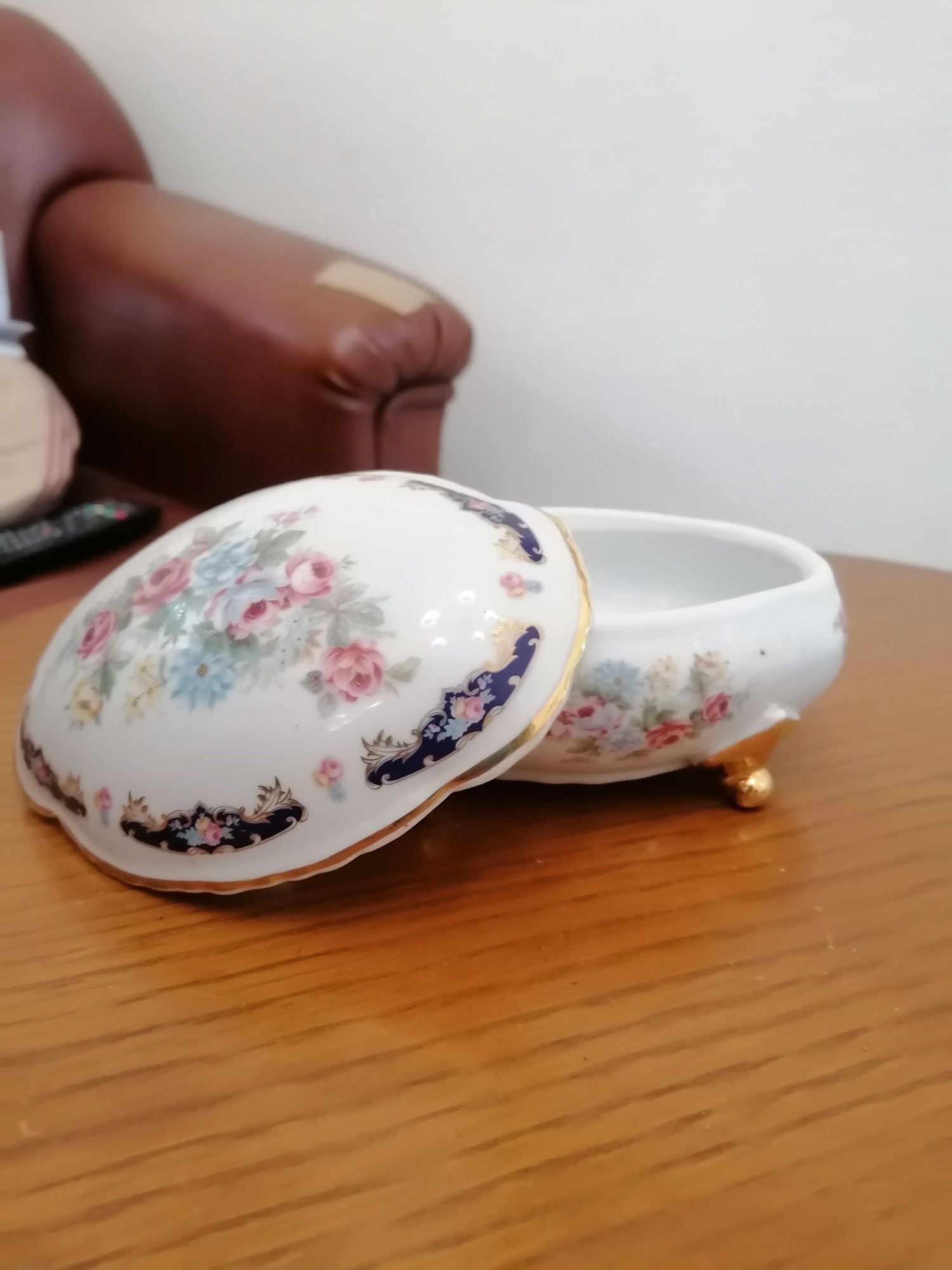 Guarda jóias de porcelana