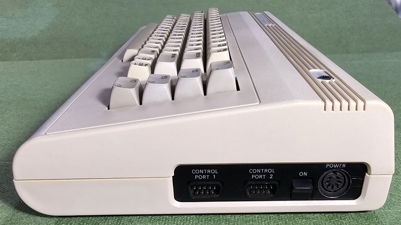 Commodore C64G odnowiony, testowany, sprawny! #3