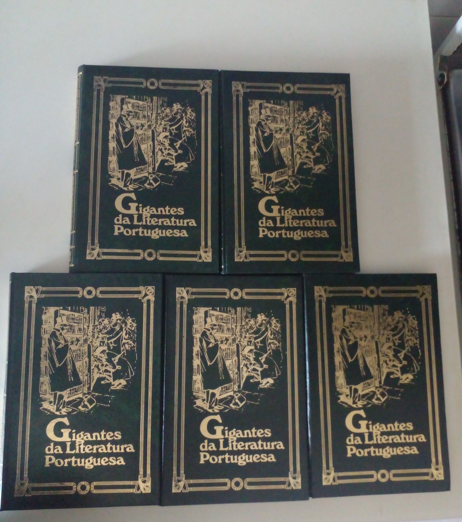 Coleção de 5 livros(Gigantes da Literatura Portuguesa) 10 Euros tudo.