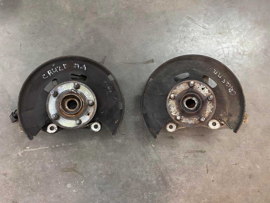 Ступиця поворотний кулак цапфа передня Chevrolet Cruze