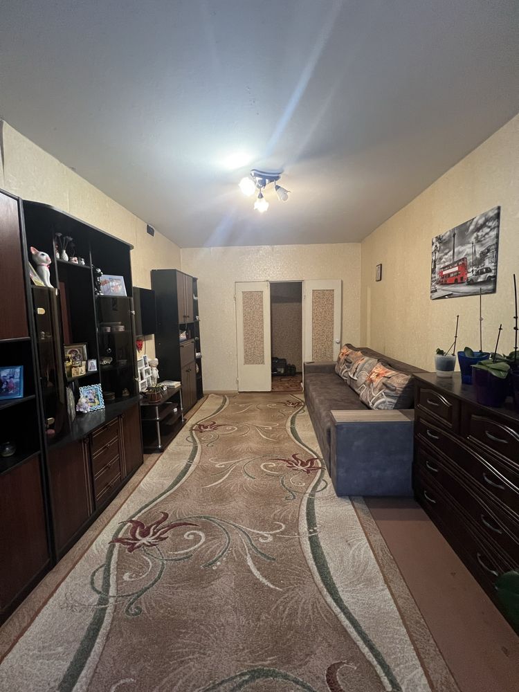 Продам 3 кімнатну квартиру по вулиці Лісового 29 ( 2-Східний ) .