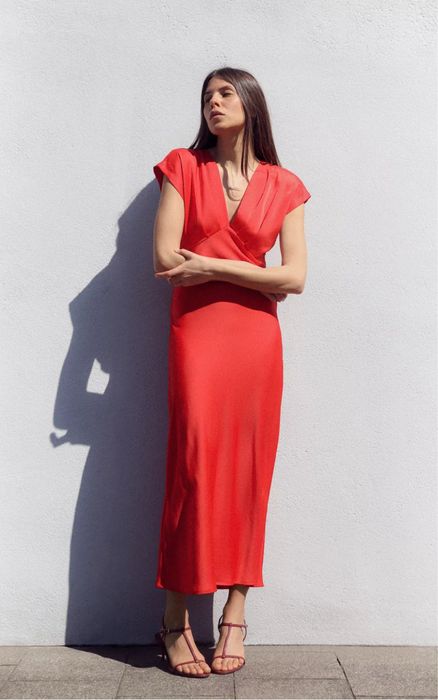 Плаття атласне червоне Zara xs