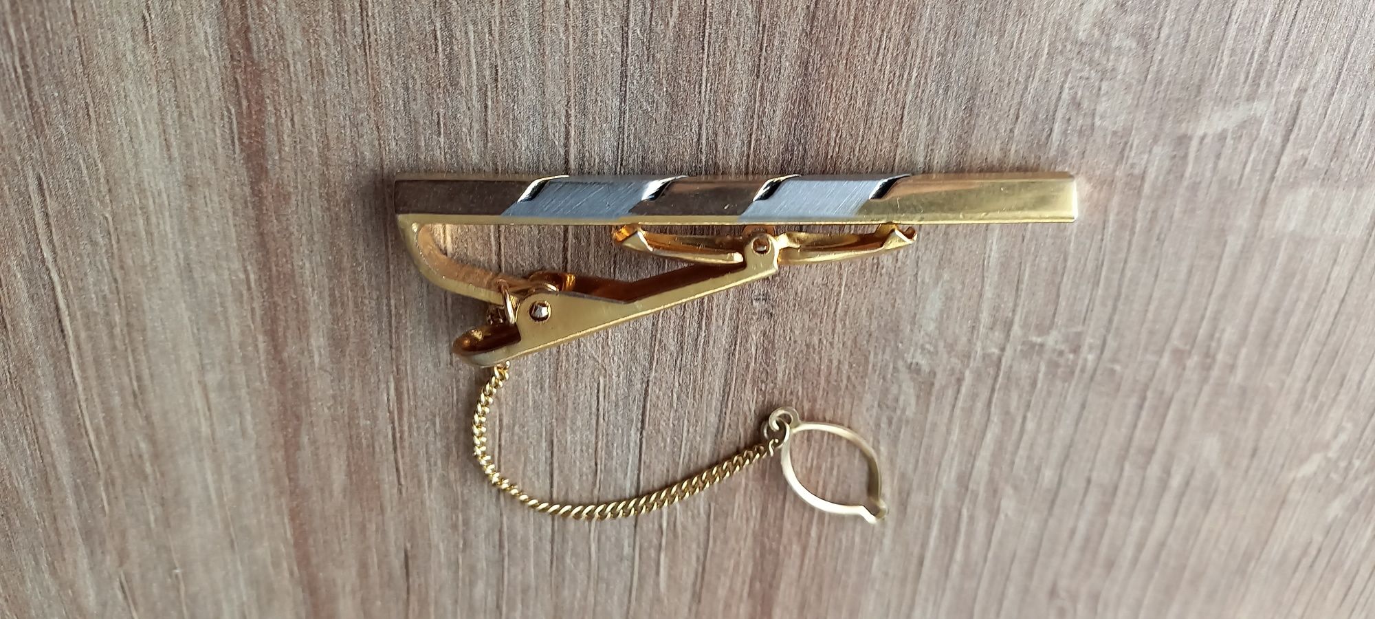 Зажим для галстука б/у, состояние нового.