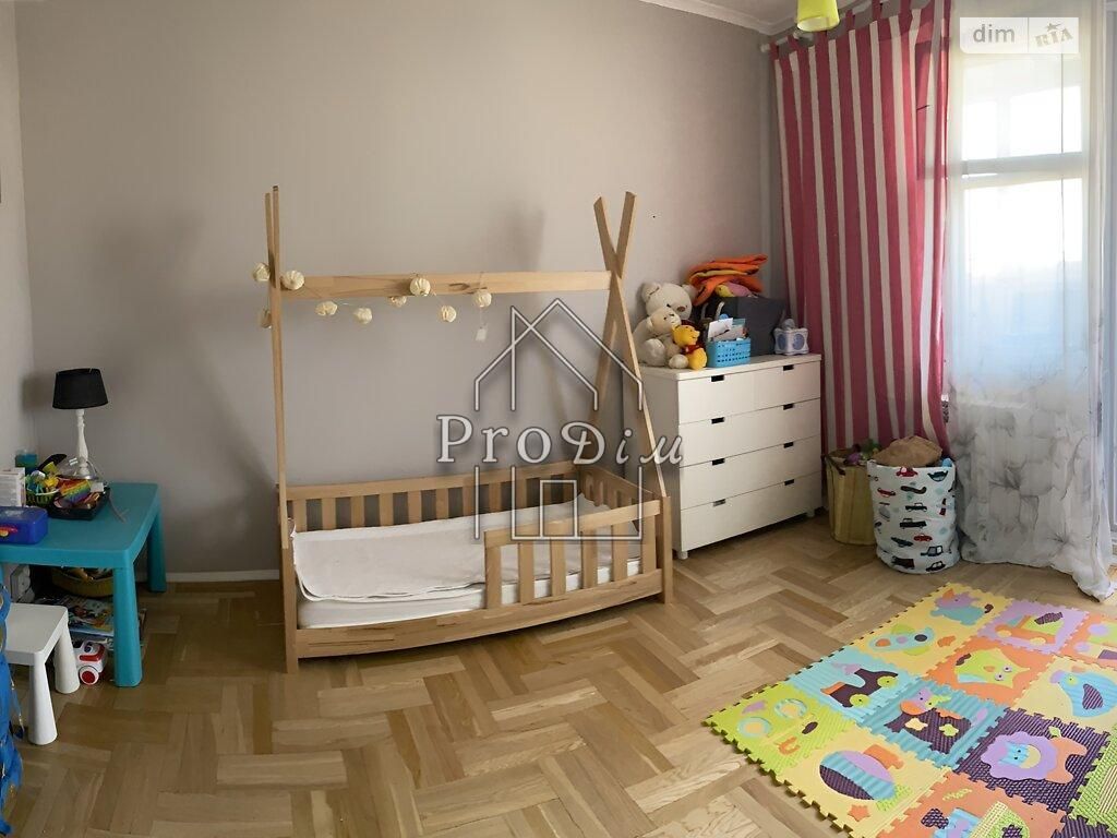 Продаж 3к квартира. Європейського Союзу  17б Подільський  р-н