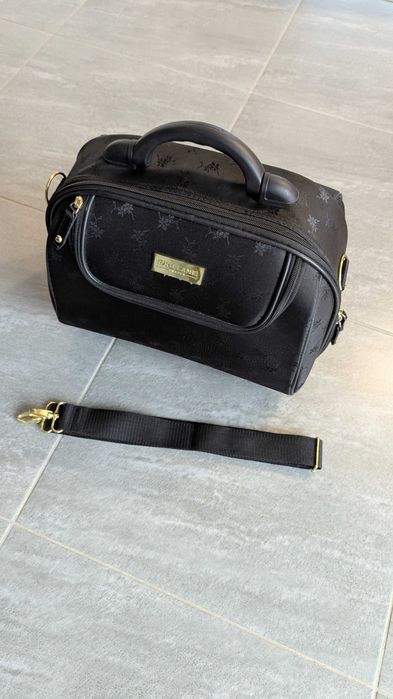 Kuferek kosmetyczka z żakardu